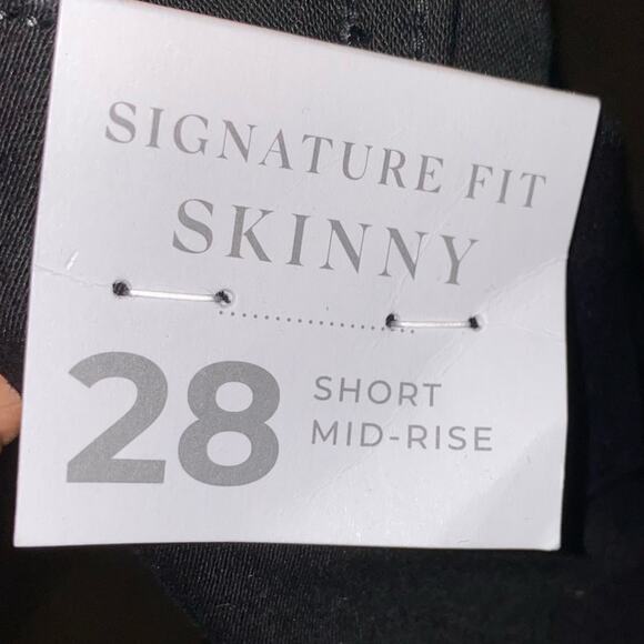 Lane Bryant Signature Fit Sateen Skinny Mid Rise Black Jeans Plus Size 28 NWT - Picture 10 of 16